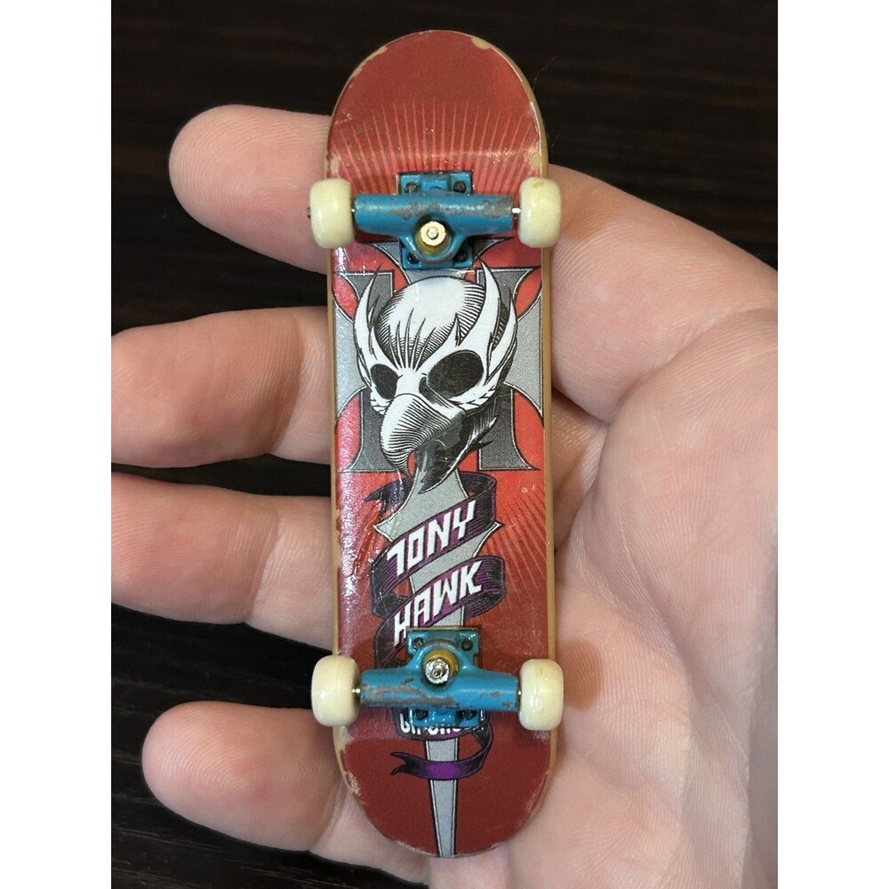 VINTAGE TECH DECK TONY HAWK BIRDHOUSE 96mm FINGERBOARD Skateboard Toy Red